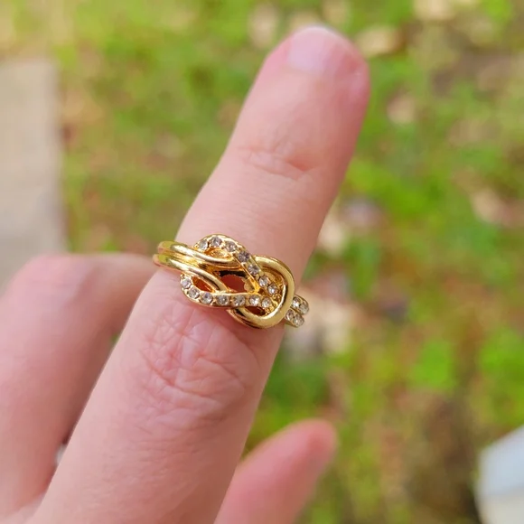 Gold Belt Knot Diamond Ring Size 6.5 - Picture 2 of 13